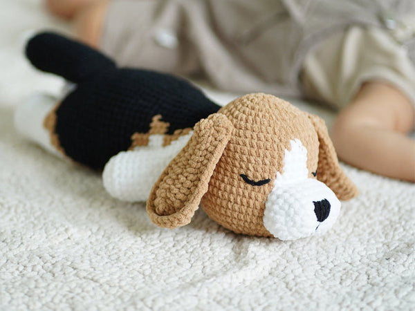 The Crochet Beagle Who Took Sundays Off