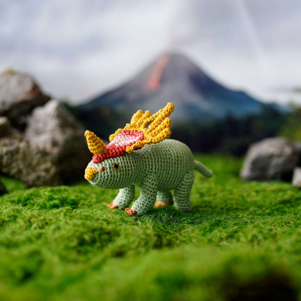 Amigurumi Styracosaurus , Crochet mini Jurassic world, miniature crochet Dinos, Dinosaur Decor, Dinosaur Gift