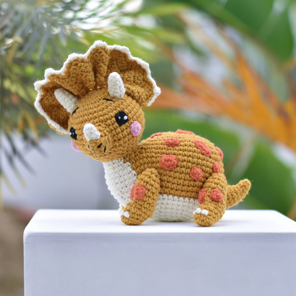 Triceratops Crochet Gift - Dinosaur Crochet Stuffed Toy - Dinosaur Amigurumi Stuffed Gift - Best Dinosaur Gift