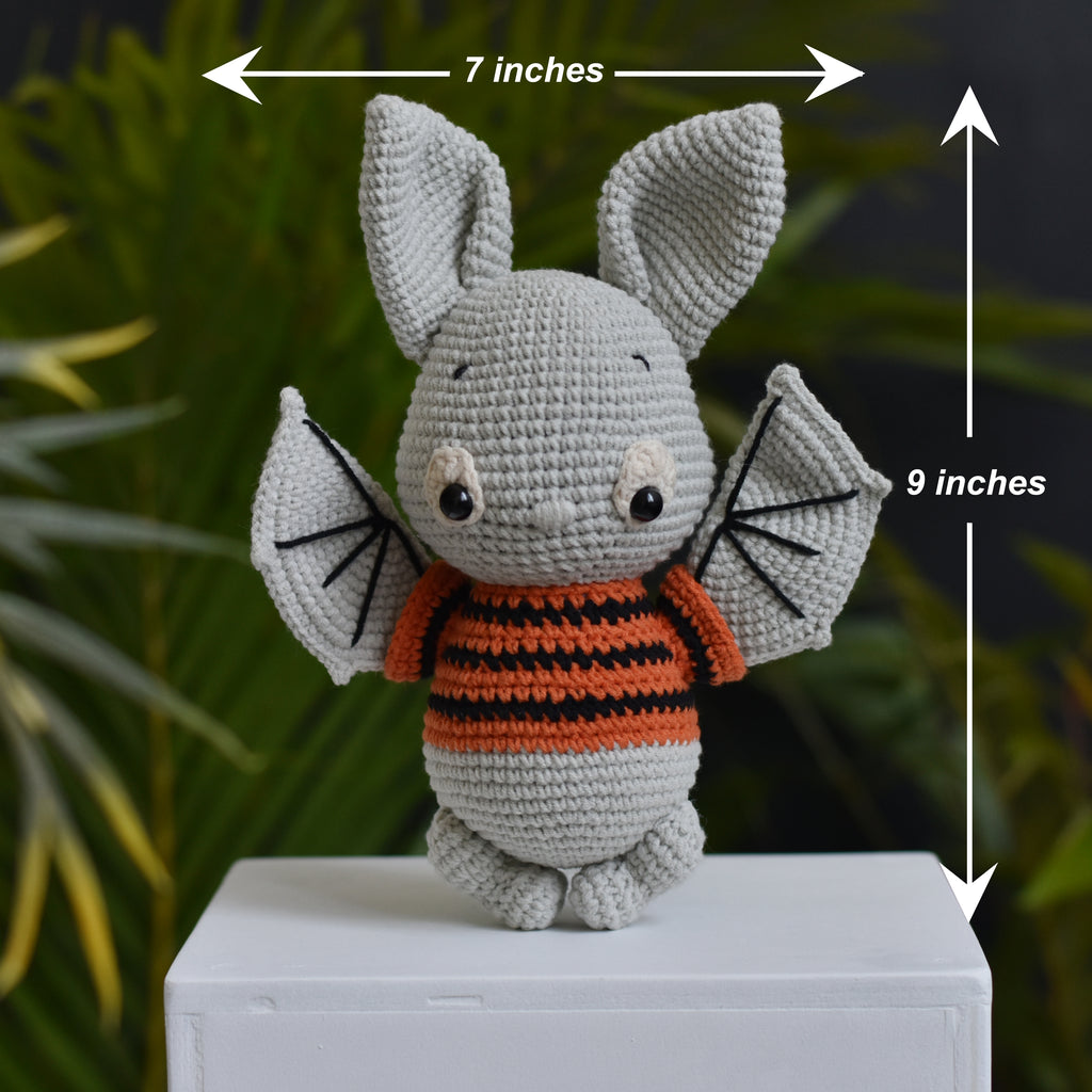 Gray bat Halloween decor amigurumi offers bat murciélago tejido