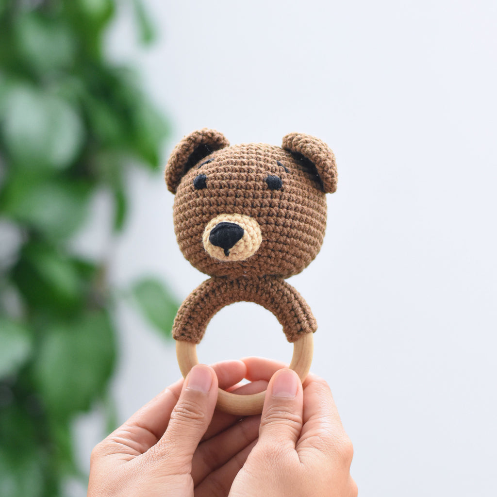 Cute Bear Rattle Crochet Amigurumi Gift - Crochet Bear Teething Ring - Natural Wooden Teething Ring - Baby Shower Gift