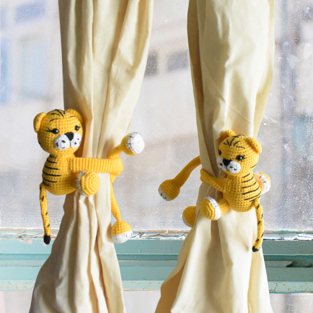 Set Of 2 Lovely Crochet Curtain Holder Tiger Toy Amigurumi Toy Animal Room Decor - SaiGonDoll