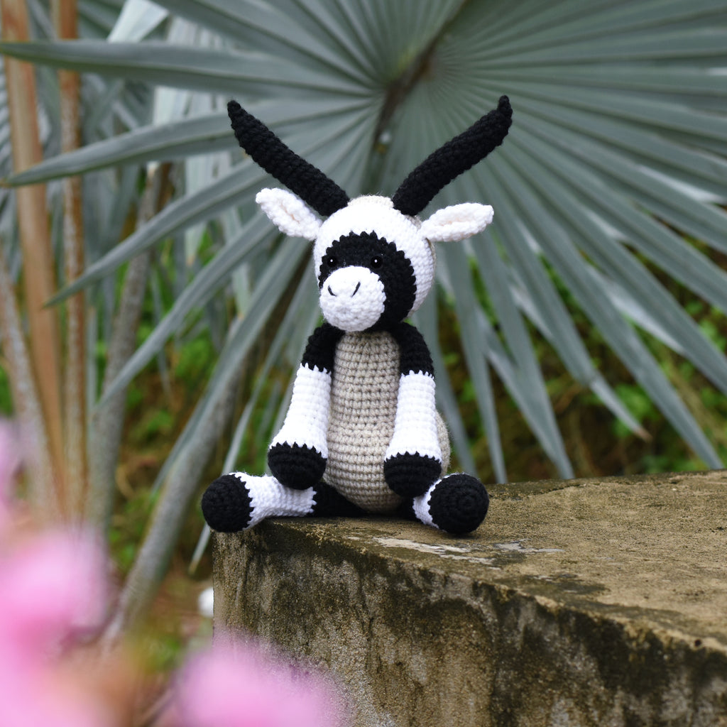 The Oryx Crochet Amigurumi Gift - Arabian Oryx Handmade Stuffed Crochet - Wild Animals Crochet